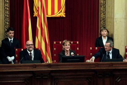 Núria de Gispert, primera presidenta del Parlamento catalán. Arranca la novena legislatura de la cámara catalana.- "Tenemos que seguir luchando para alcanzar el techo de cristal", afirma la principal responsable de la Cámara.