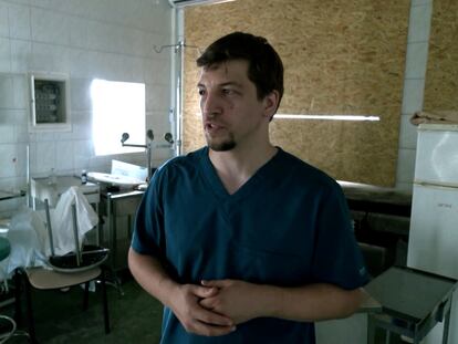 El médico ucranio Ihor Kolodka dos días después del ataque ruso a un hospital pediátrico en Kiev, el 10 de julio de 2024.