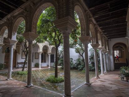 El patio de honor de la Casa de los Pinelo.