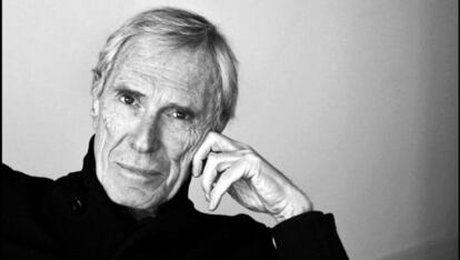 Mark Strand en 2013 en Nueva York.