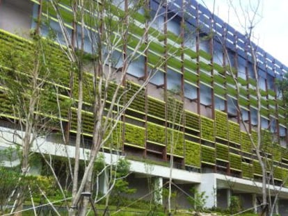 Fachada del edificio inteligente verde de la sede de TSMC en Taichung. 