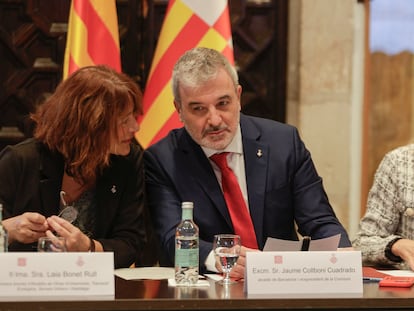 El alcalde de Barcelona, Jaume Collboni y la primera teniente de alcalde, Laia Bonet, en octubre, durante la comisión bilateral con el Govern.