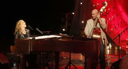 Diana Krall, durante una actuaci&oacute;n en San Sebasti&aacute;n, en 2013.