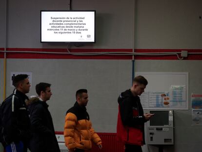 Ambiente en la Facultad de Ciencias de la Información en la Universidad Complutense, el 10 de marzo.