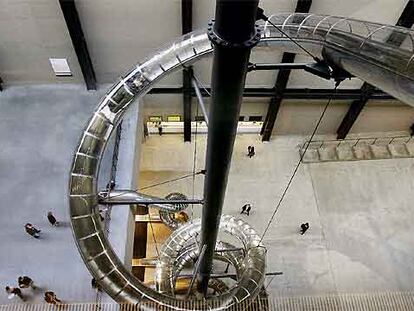 La intalación de Carsten Holler en la Tate Modern de Londres.