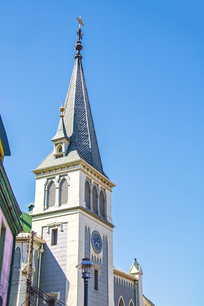 Detalle de la fachada de la iglesia Luterana de Valparaíso (Chile).