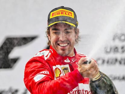 Fernando Alonso, en el podio del GP de China de 2014.