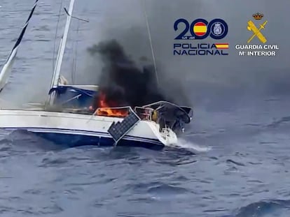 Herido grave un presunto narco al incendiar un velero con cocaína para hundirlo