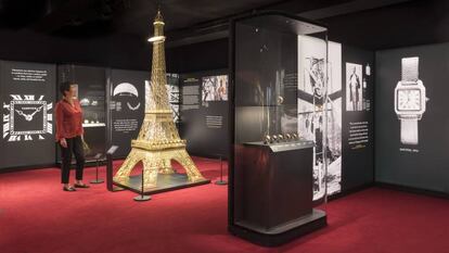 Reproducción en bronce de la Torre Eiffel que se muestra en 'Cartier in Motion'.