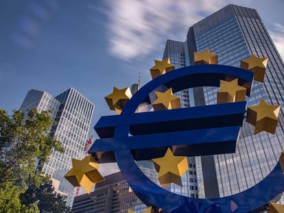 Exterior del Banco Central Europeo, en Fráncfort, la entidad que regula la política económica y monetaria de la UE. / ISTOCK