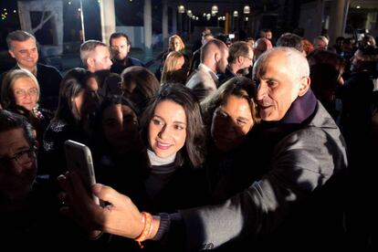 La líder de Ciudadanos en Cataluña, Inés Arrimadas, a su llegada al acto de inicio de campaña para las elecciones andaluzas del próximo 2 de diciembre, en Málaga. 