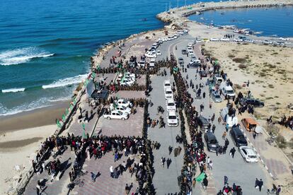 Una vista area del puerto de Ciudad de Gaza durante la entrega del rehn Keith Siegel.