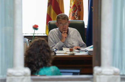 Ximo Puig durante la preparación del debate de política general este sábado.
