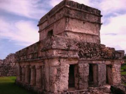 "El Torreón" o "Templo de las pinturas" en el sitio arqueológico de Tulum, ciudad portuaria de la antigua civilización Maya. EFE/Archivo