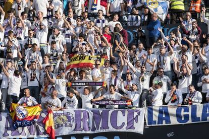 VIGO, SPAIN - MAY 17: Fans of Real Madrid during the La Liga match, between Celta Vigo and Real Madrid at Estadio Balaidos on May 17, 2017 in Vigo, Spain. (Photo by Octavio Passos/Getty Images)