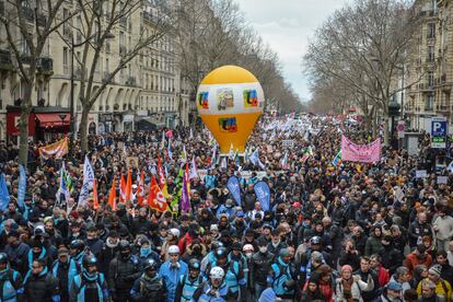 Manifestación contra la reforma de las pensiones, el martes en París.