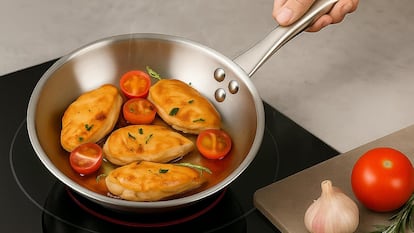 Artículo de EL PAÍS Escaparate que narra las ventajas del acero inoxidable y los utensilios fabricados en este material