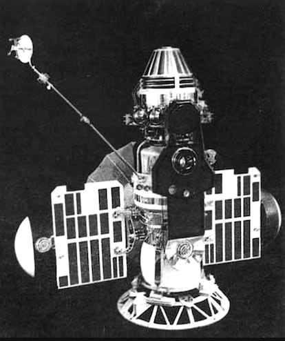 La sonda Venera 3 llegó a la superficie de Venus el 1 de marzo de 1966, convirtiéndose en la primera sonda terrestre en impactar en otro planeta. Sin embargo, el sistema de comunicaciones falló antes de que los datos planetarios fueran enviados a la Tierra. 