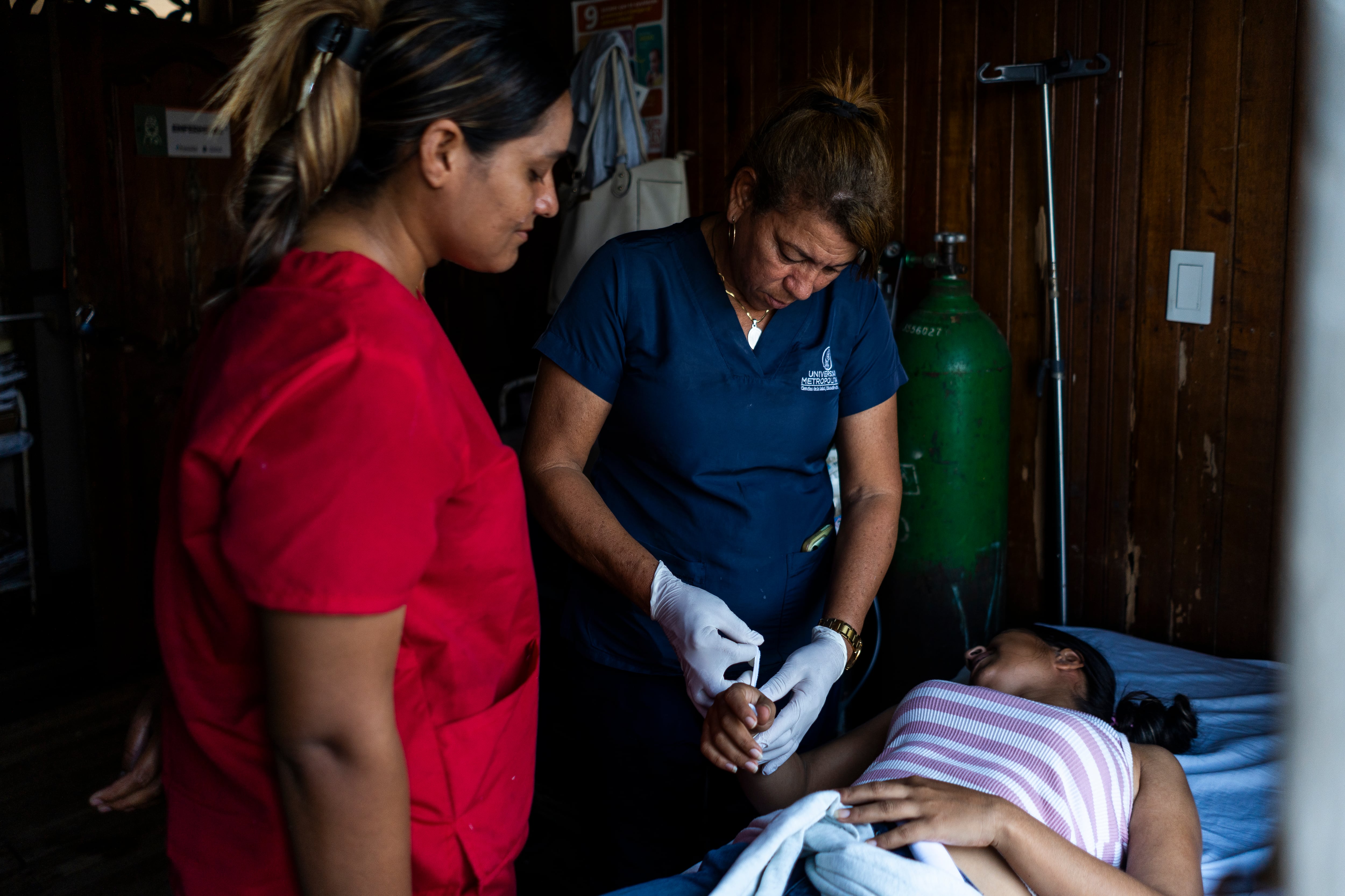 Las auxiliares de enfermería, Zuleima de la Hoz y Cristina Megía.