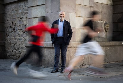 Salvador Rueda, creador del concepto de supermanzanas, este martes en el barrio de Gràcia, en Barcelona.