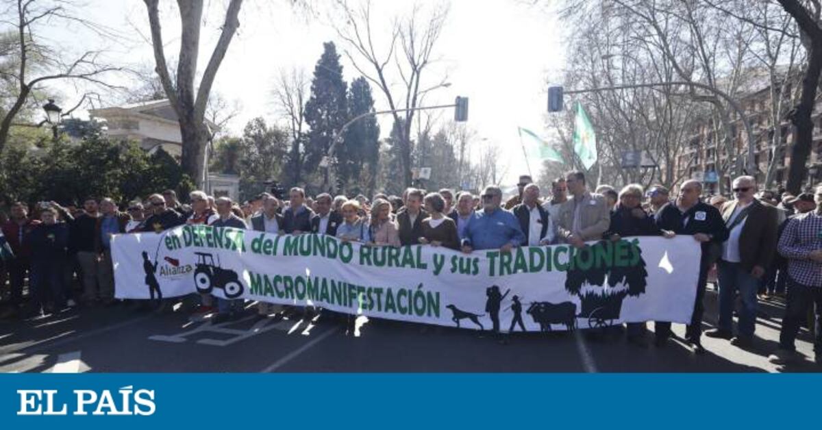 Miles de personas se manifiestan en Madrid “en defensa del mundo rural ...