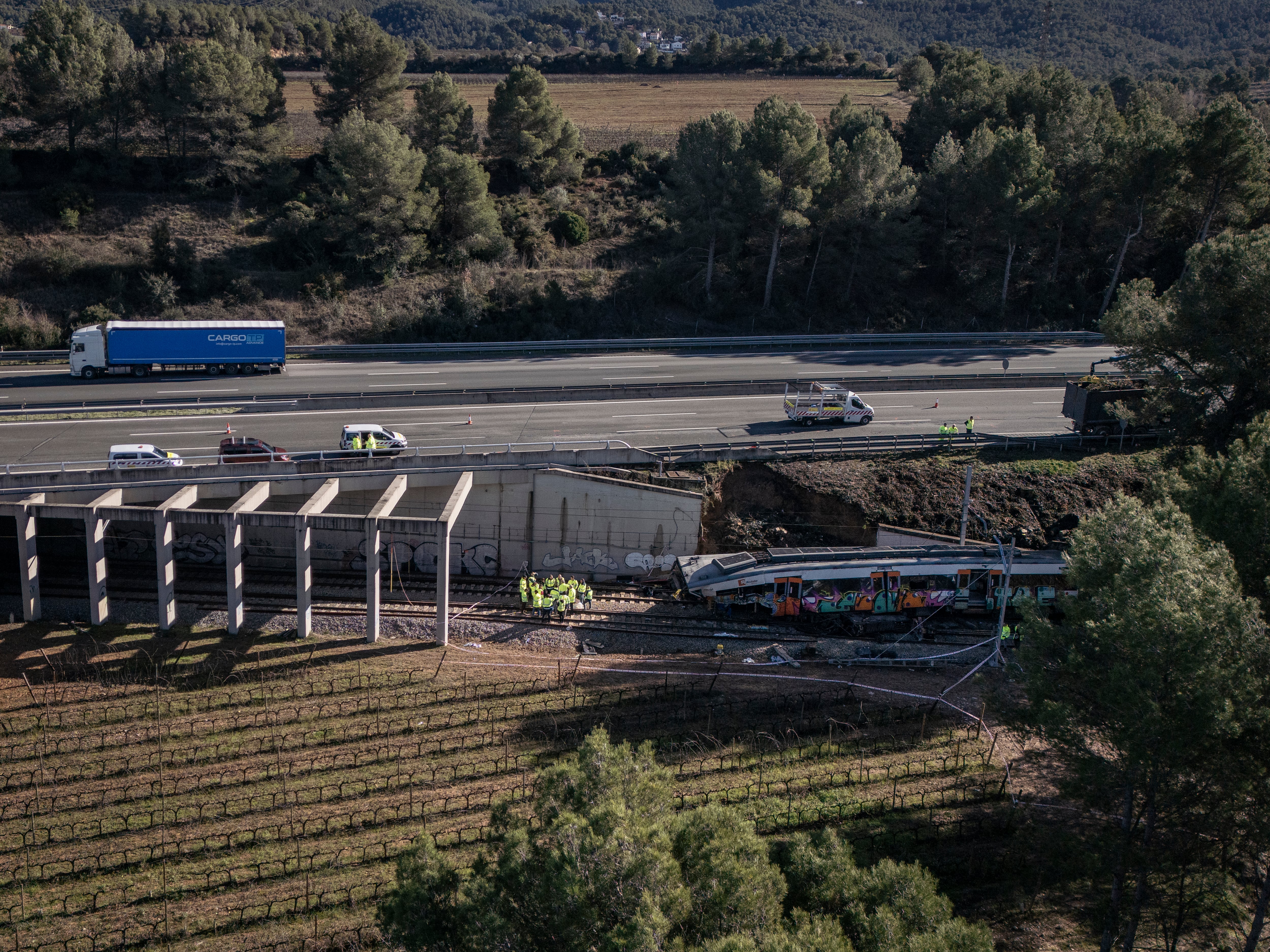 La AP-7 se reabrirá al tráfico por completo en sentido sur tras el accidente mortal de Gelida