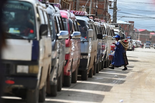 La escasez de combustible en Bolivia alienta las protestas de los ...