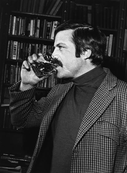 Oliver Reed, circa 1973
