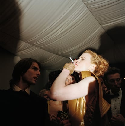 Tom Cruise y Nicole Kidman en la fiesta de los Oscar de 'Vanity Fair' celebrada en West Hollywood en 2000. Un año antes habían protagonizado juntos la película 'Eyes Wide Shut', de Stanley Kubrick.
