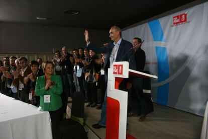 Juan Carlos González Santín saluda a los delegados al congreso