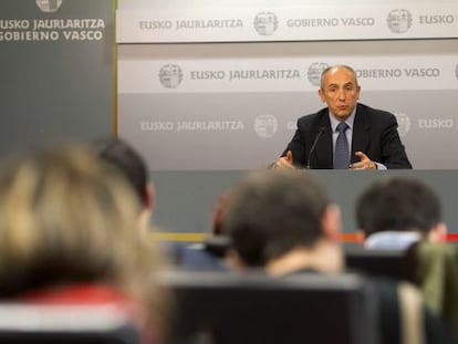 Josu Erkoreka durante la rueda de prensa del consejo de Gobierno.