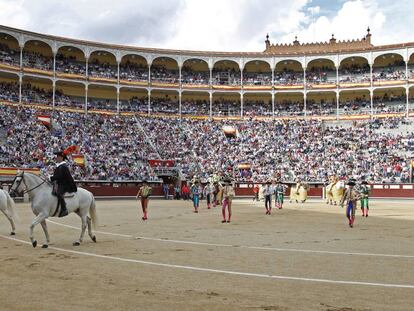 Paseíllo en la plaza de Las Ventas.