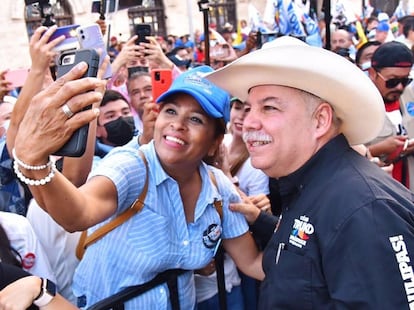 César Verástegui, candidato de la alianza Va por México por el estado de Tamaulipas, durante un acto de campaña en mayo de 2022.