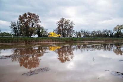 Aspecto de los campos inundados cerca de la N-252 en el término municipal de Peralada, en la provincia de Girona, el 19 de noviembre de 2018.