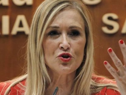 Cifuentes desafía a Rajoy y pide primarias en el PP