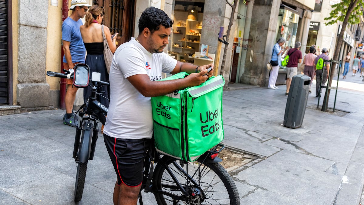 Uber Eats to end use of self-employed couriers in Spain