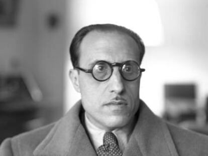 El escritor Ernesto Giménez Caballero, en 1943.