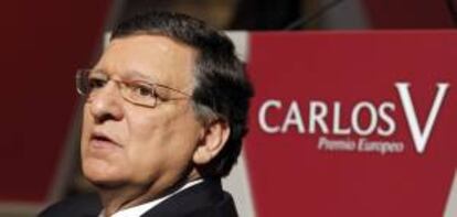 El presidente de la Comisión Europea, el portugués José Manuel Durao Barroso, durante su intervención ayer tras la entrega del Premio Carlos V, que le ha otorgado la Academia Europea de Yuste, en el transcurso de un acto celebrado en el Real Monasterio de Yuste (Cáceres).