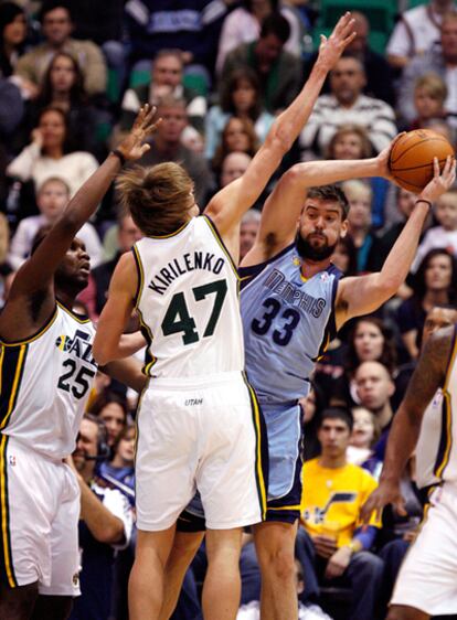 Marc Gasol, ante Kirilenko y Jefferson.