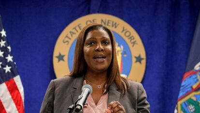 La fiscal Letitia James, durante una conferencia de prensa, en mayo pasado.