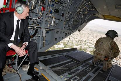 Mattis, secretario de Defensa de EEUU, a su llegada a Kabul este lunes.