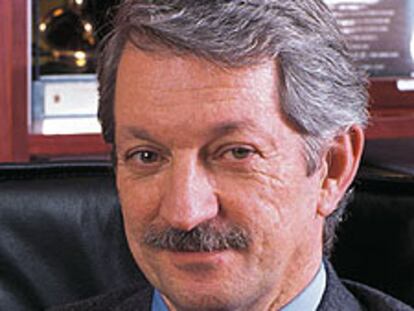 Alejandro Tiana.