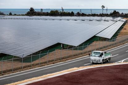 Instalaciones de energía solar en la ciudad de Namie, en la prefectura de Fukushima.