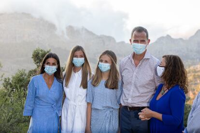 Los Reyes y sus hijas, en la visita a Escorca y la sierra de Tramuntana el 4 de agosto de 2021.