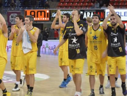 Los jugadores del Iberostar Tenerife celebran una victoria