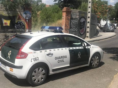 Un coche patrulla de la Guardia Civil en Collado Villalba, en una imagen de archivo.