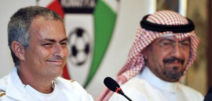 Jose Mourinho se mostró distendido durante la rueda de prensa ofrecida en Kuwait.