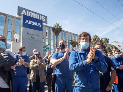 Manifestación de los trabajadores de Airbus a la entrada de la planta de Puerto Real  (Cádiz) en abril pasado.