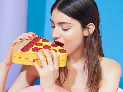 Gelareh Mizrahi, los anti-bolsos que conquistan Instagram