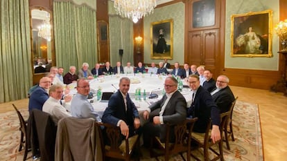 Christine Lagarde, con los otros 23 miembros del Consejo de Gobierno del BCE, el miércoles a las afueras de Fráncfort (Alemania).